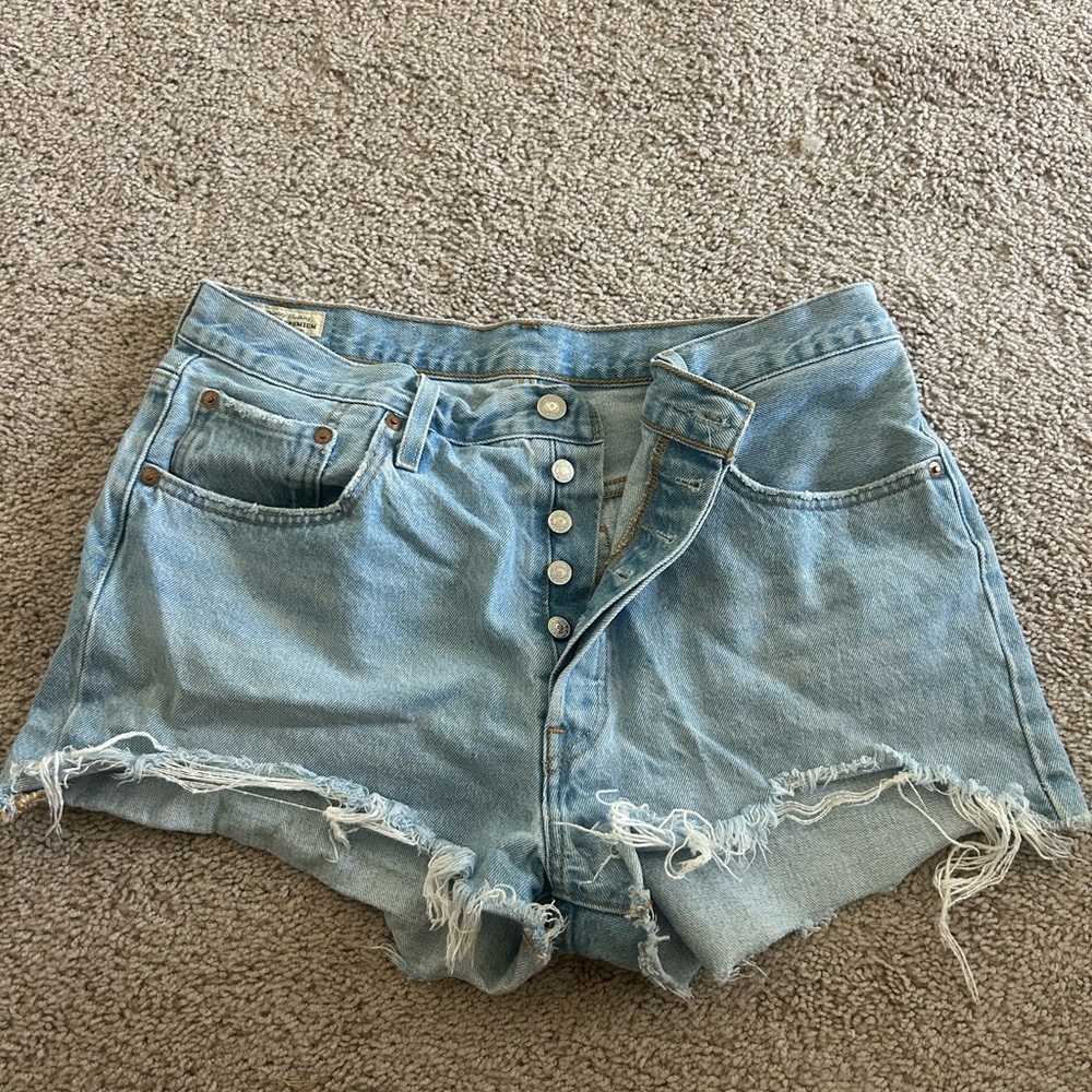 Levi 501 Cut Off Shorts